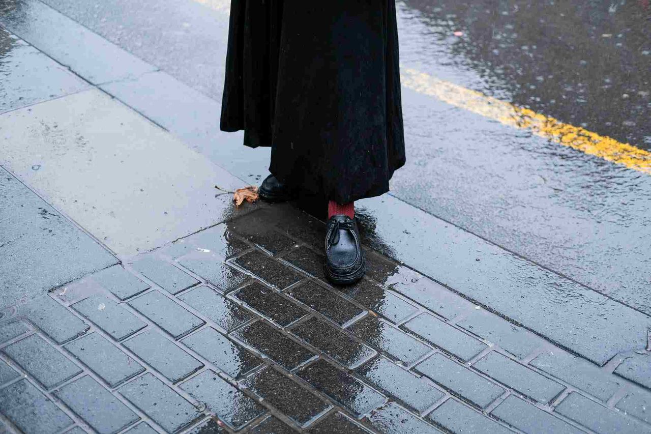 The Autumn 2026 Rain-Jacket Report: Rains, Barbour, Stutterheim and Uniqlo Tested Across Three Real UK Rainstorms hero