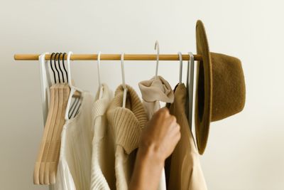 A five piece autumn capsule wardrobe flat lay
