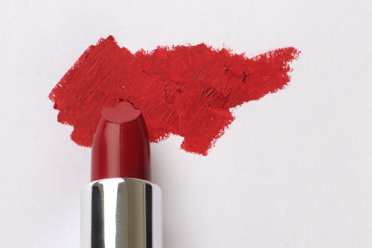 The Winter Lipstick Edit: MAC Cosmetics UK, Kiko Milano, Lush and Notino Bestsellers on Wear-Time and Cost per Applicati