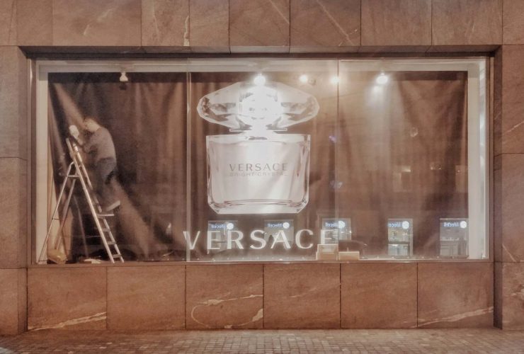 Dario vitale versace new era medusa house