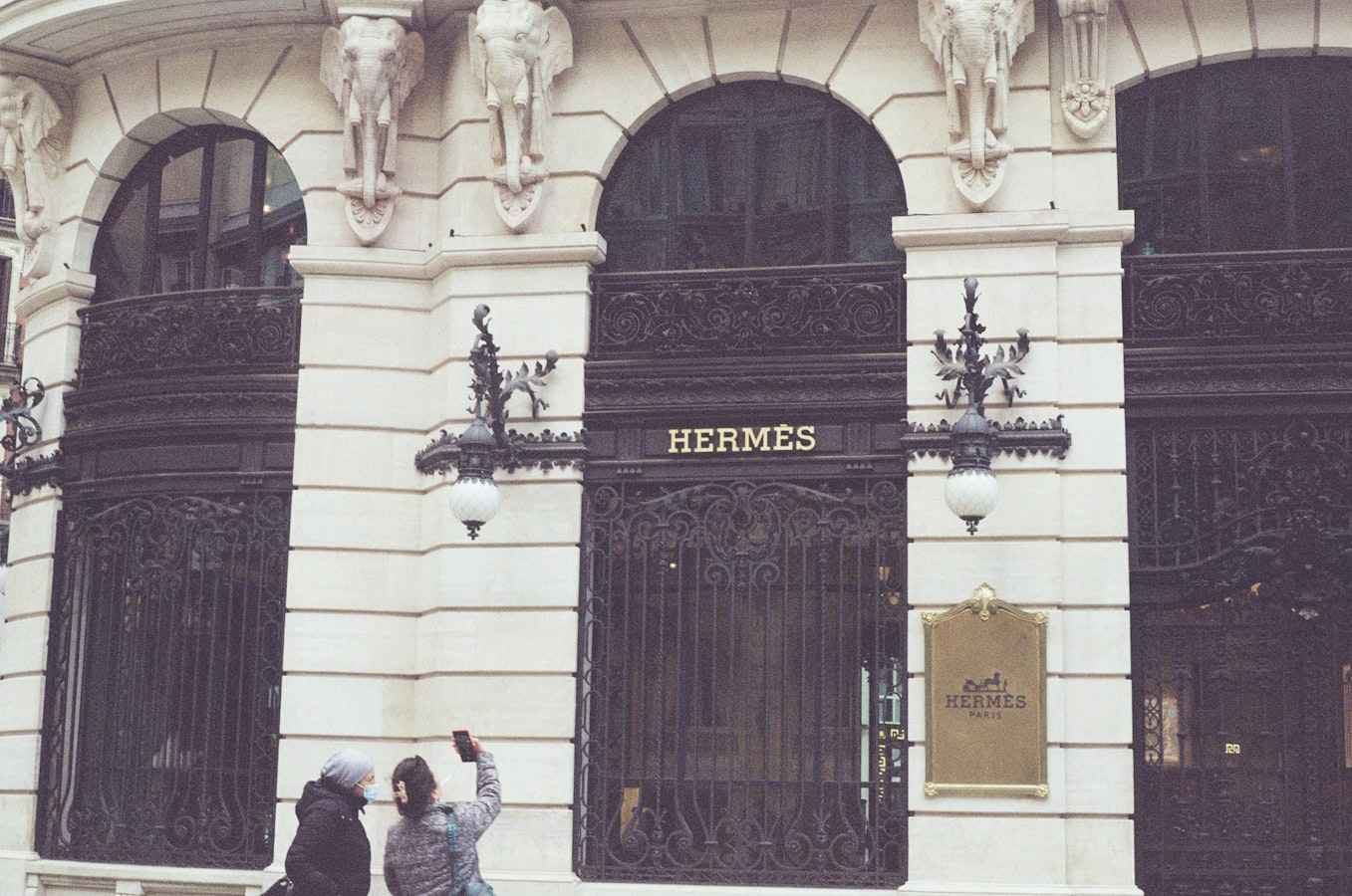 Hermes waiting list economy birkin never mass market