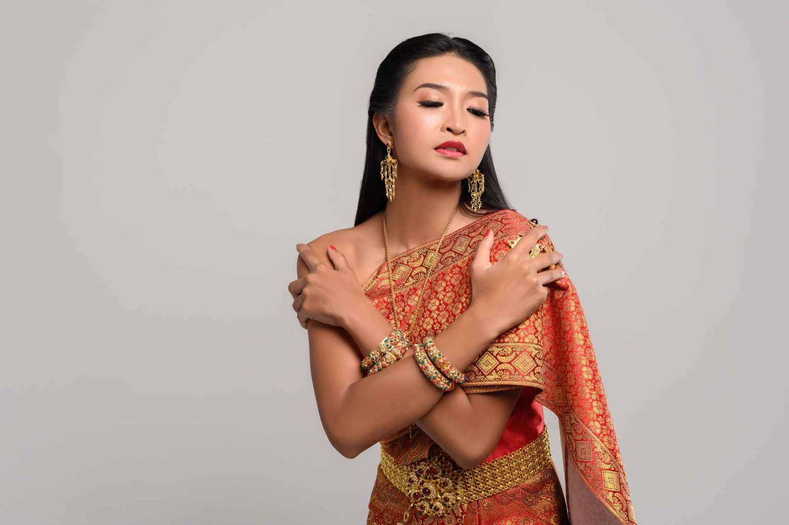 How to style saree for modern look step by step guide