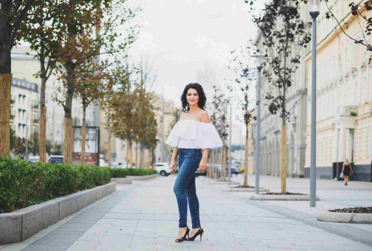 Petite fashion guide for women how to look taller instantly